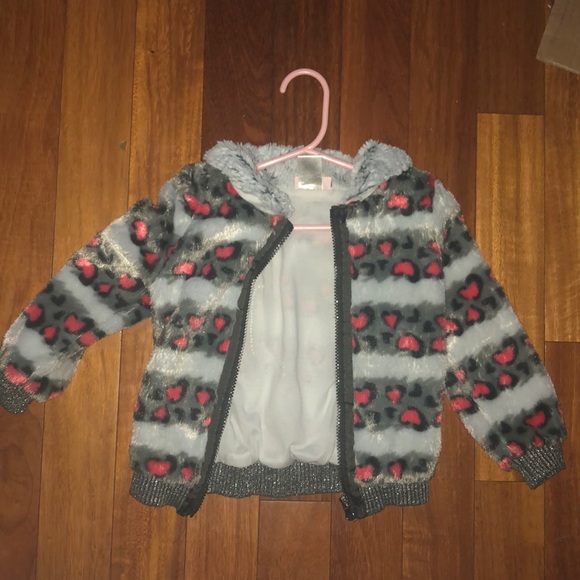 Kids zip up fur jacket - Picture 1 of 3